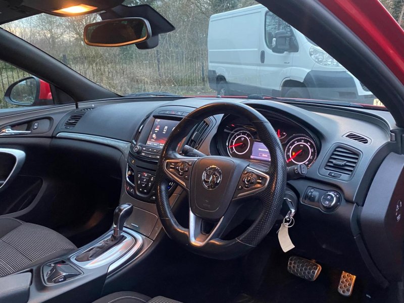 VAUXHALL INSIGNIA