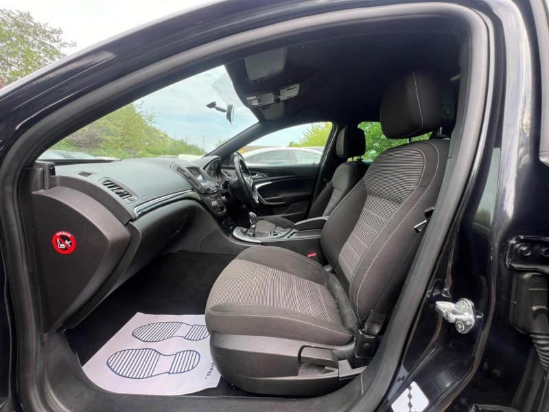 VAUXHALL INSIGNIA