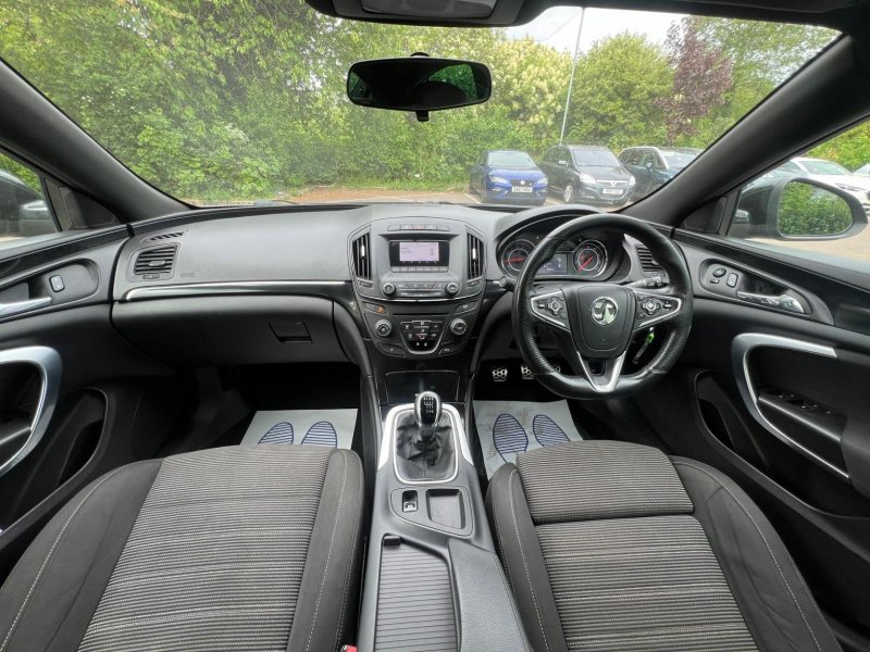 VAUXHALL INSIGNIA