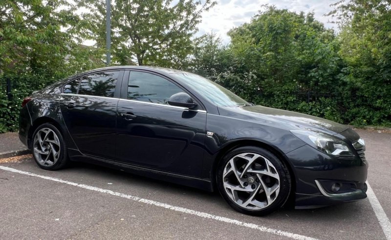 VAUXHALL INSIGNIA