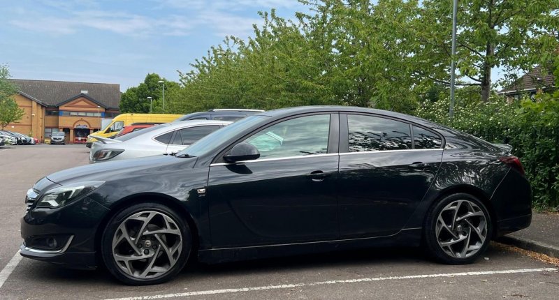 VAUXHALL INSIGNIA