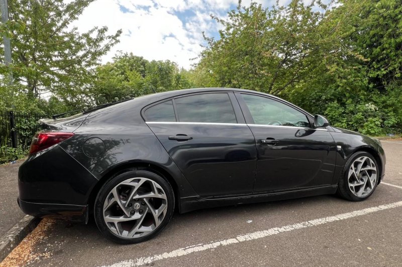 VAUXHALL INSIGNIA