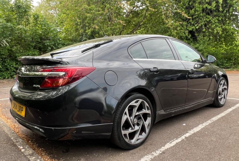 VAUXHALL INSIGNIA