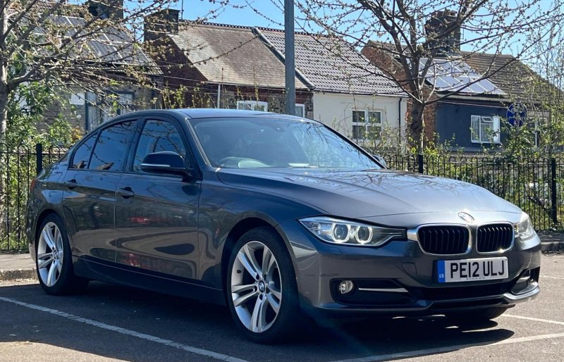BMW 3 SERIES