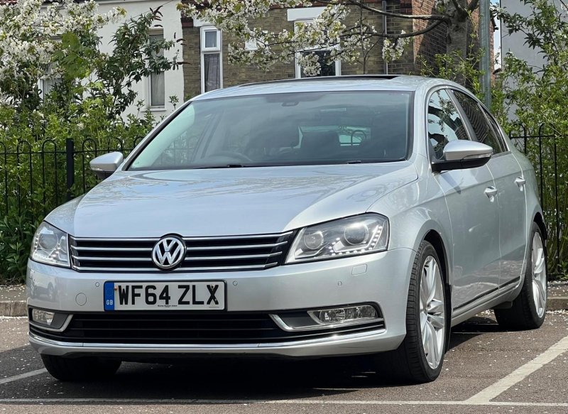 VOLKSWAGEN PASSAT